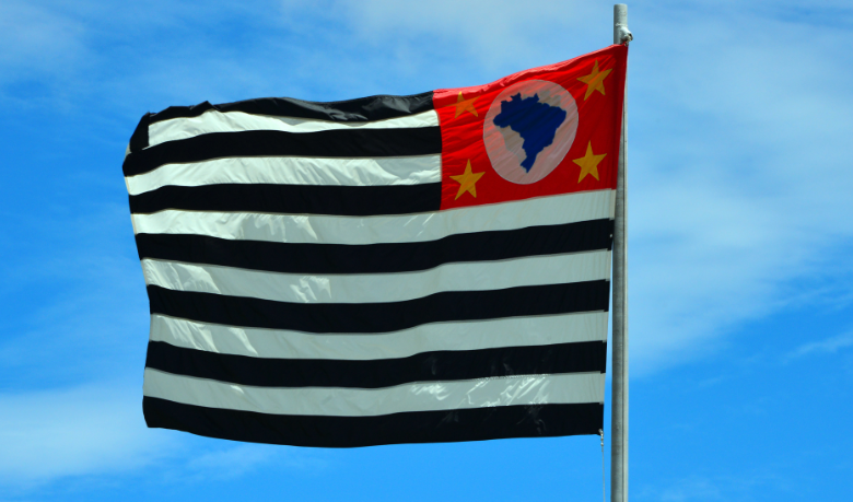 Avenida São João e Ipiranga: o debate sobre telões de LED e o futuro da publicidade urbana em São Paulo